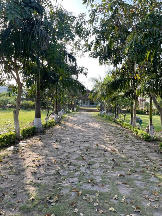 Hotel Sarai Bharatgarh Nohan Exterior photo